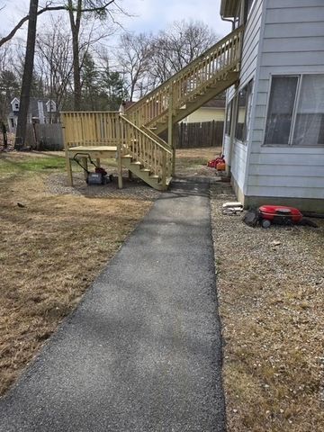 3 Colonial Ave 2, Thompson, CT 06277