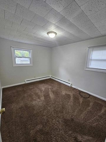 3 Colonial Ave 2, Thompson, CT 06277