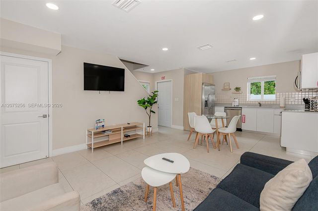 507 NW 8th Avenue 1, Fort Lauderdale, FL 33311