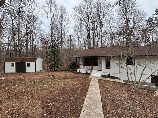 102 Blossom Court, Westminster, SC 29693