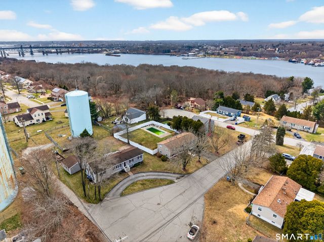 23 Skyview Terrace, Groton, CT 06340