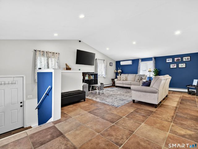 23 Skyview Terrace, Groton, CT 06340