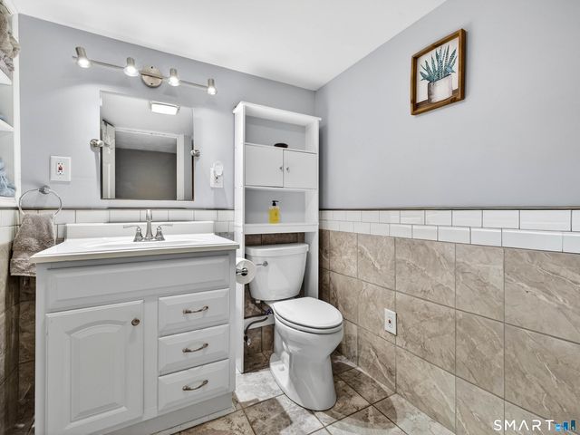 23 Skyview Terrace, Groton, CT 06340