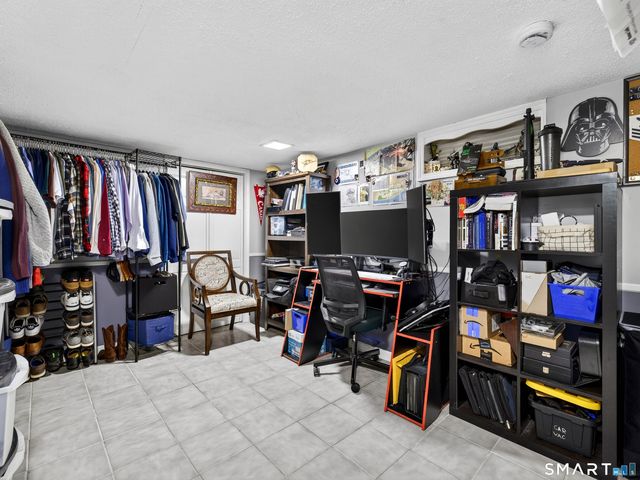 23 Skyview Terrace, Groton, CT 06340