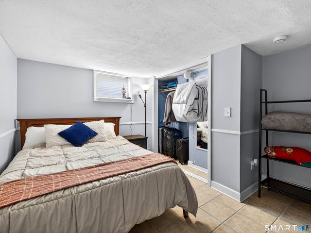 23 Skyview Terrace, Groton, CT 06340