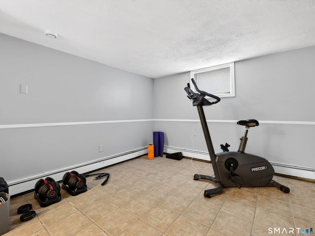 23 Skyview Terrace, Groton, CT 06340