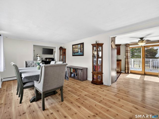 23 Skyview Terrace, Groton, CT 06340