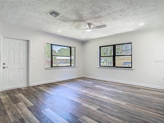 3745 MARTIN AVENUE, Mount Dora, FL 32757