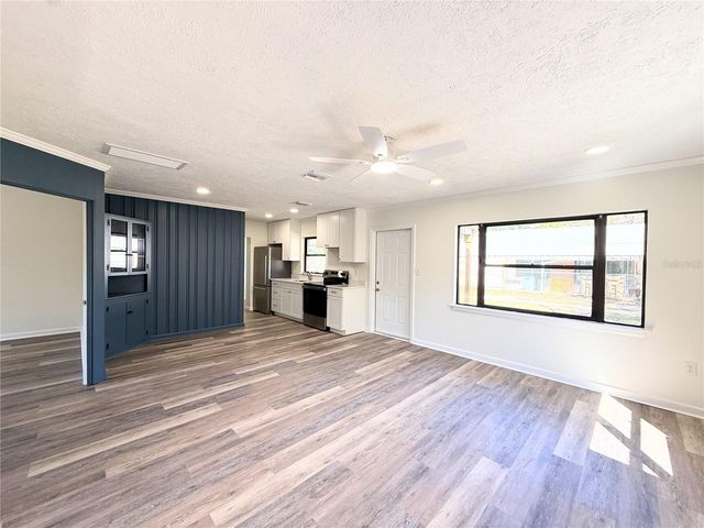 3745 MARTIN AVENUE, Mount Dora, FL 32757