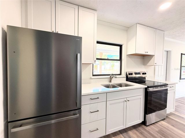 3745 MARTIN AVENUE, Mount Dora, FL 32757