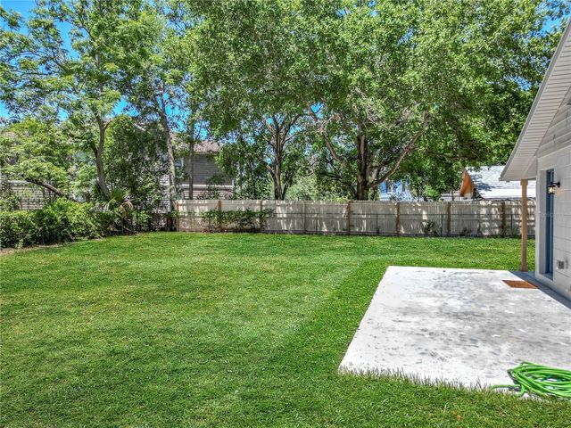 3745 MARTIN AVENUE, Mount Dora, FL 32757