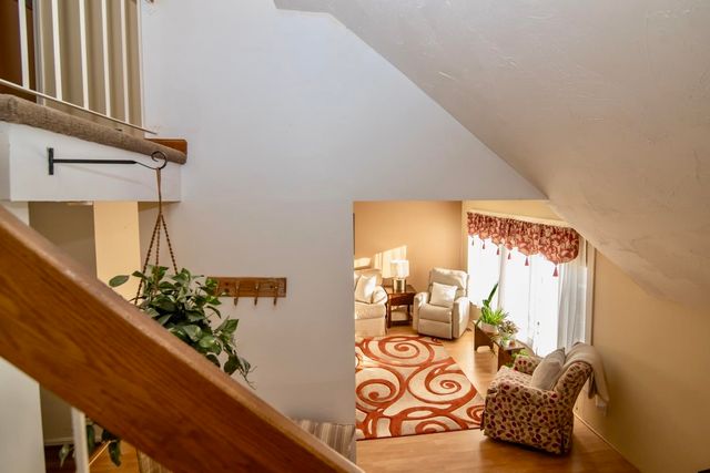 5 Tsienneto Rd Unit 10, Derry, NH 03038