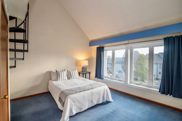 5 Tsienneto Rd Unit 10, Derry, NH 03038