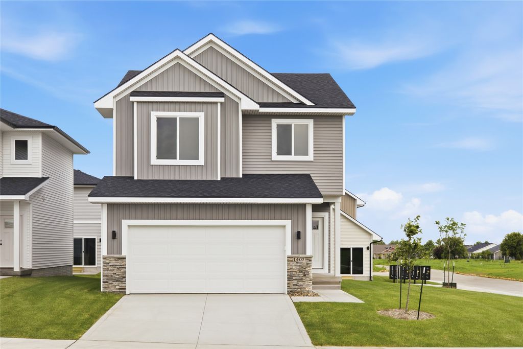1407 NW Timber Lane, Grimes, IA 50111