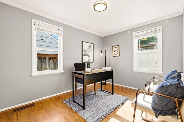 8257 Interlake Avenue N, Seattle, WA 98103