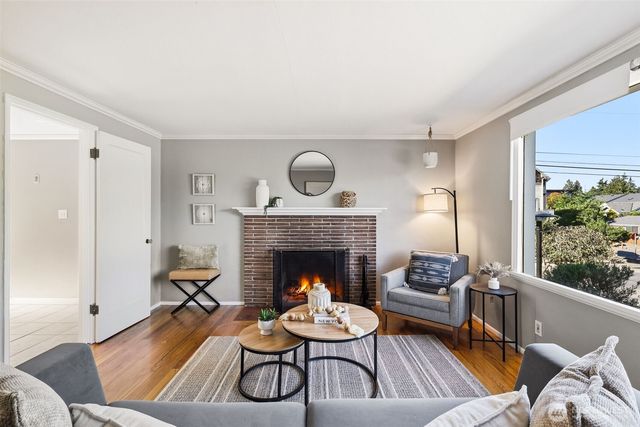 8257 Interlake Avenue N, Seattle, WA 98103