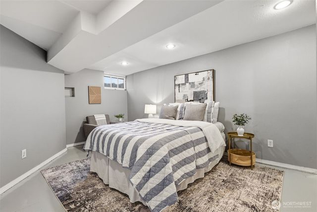 8257 Interlake Avenue N, Seattle, WA 98103