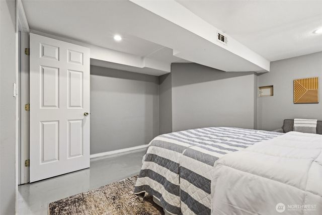 8257 Interlake Avenue N, Seattle, WA 98103