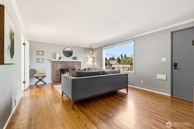 8257 Interlake Avenue N, Seattle, WA 98103