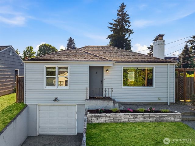 8257 Interlake Avenue N, Seattle, WA 98103