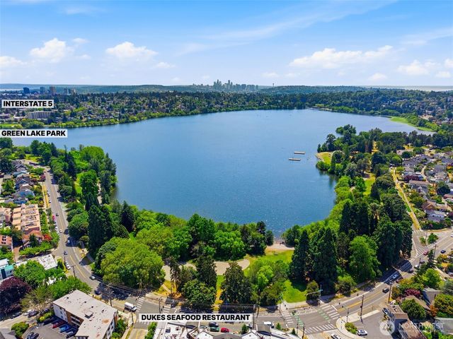 8257 Interlake Avenue N, Seattle, WA 98103
