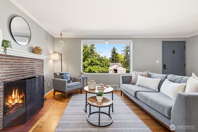 8257 Interlake Avenue N, Seattle, WA 98103