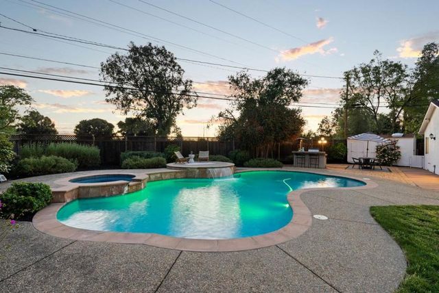 953 W Cardinal Drive, Sunnyvale, CA 94087