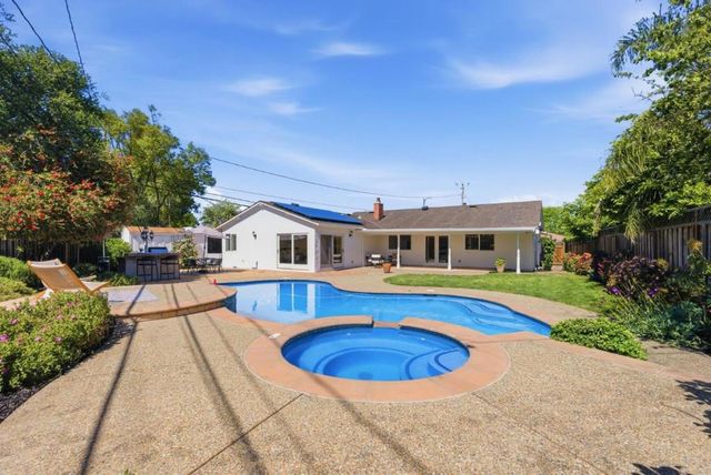 953 W Cardinal Drive, Sunnyvale, CA 94087