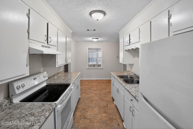 5857 Cypress Trail, Jackson, MS 39211