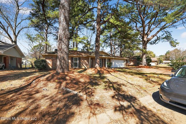 5857 Cypress Trail, Jackson, MS 39211