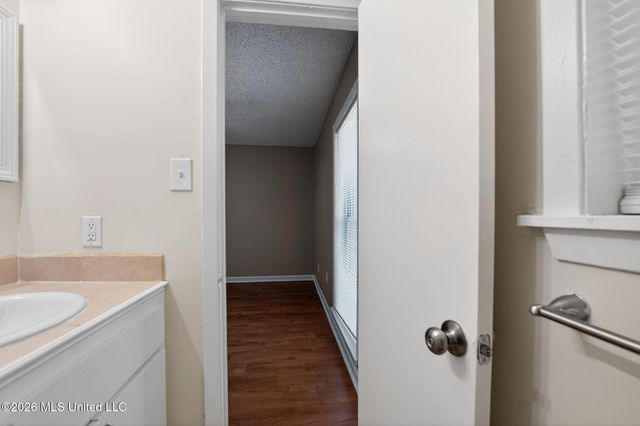 5857 Cypress Trail, Jackson, MS 39211