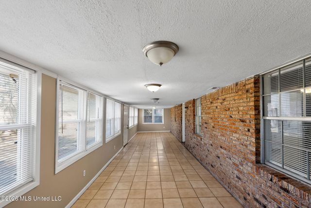 5857 Cypress Trail, Jackson, MS 39211