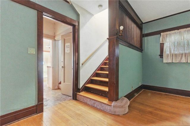 5334 Oak Street, Kansas City, MO 64112