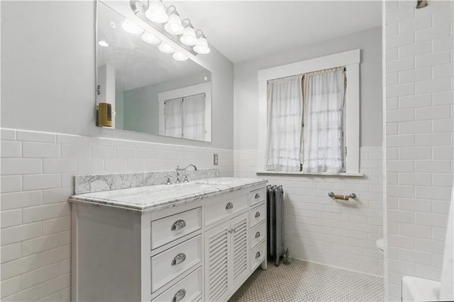 5334 Oak Street, Kansas City, MO 64112