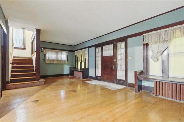5334 Oak Street, Kansas City, MO 64112