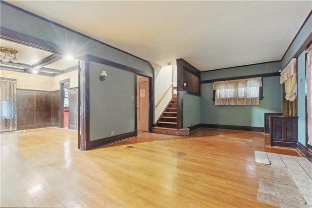 5334 Oak Street, Kansas City, MO 64112