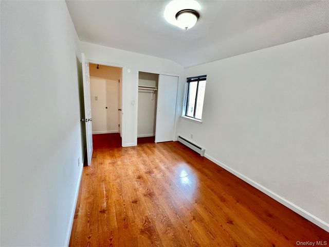 6915 Little Neck Parkway, Glen Oaks, NY 11004