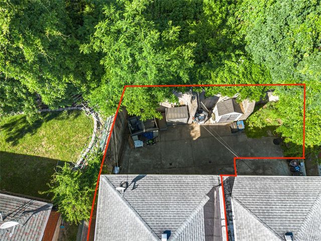 6915 Little Neck Parkway, Glen Oaks, NY 11004