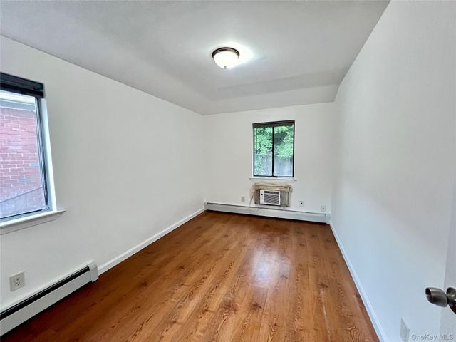 6915 Little Neck Parkway, Glen Oaks, NY 11004