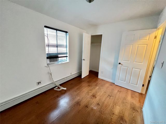 6915 Little Neck Parkway, Glen Oaks, NY 11004