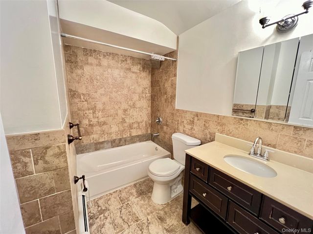 6915 Little Neck Parkway, Glen Oaks, NY 11004