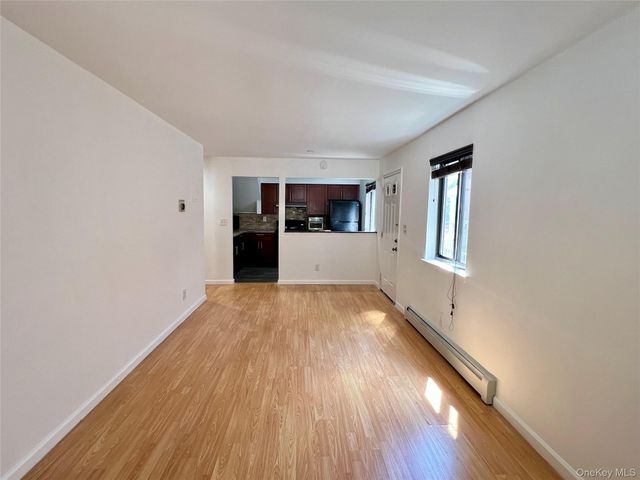 6915 Little Neck Parkway, Glen Oaks, NY 11004