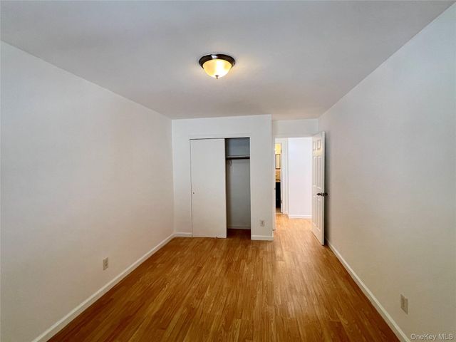 6915 Little Neck Parkway, Glen Oaks, NY 11004