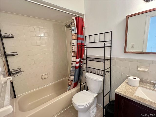 6915 Little Neck Parkway, Glen Oaks, NY 11004