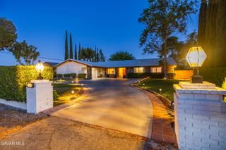 2606 W Avenue J14, Lancaster, CA 93536