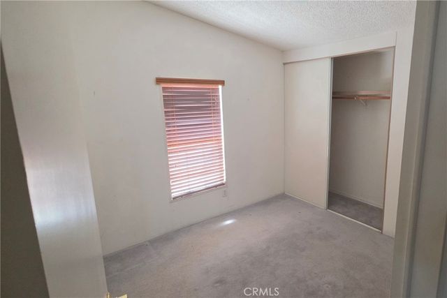 32033 207th E, Llano, CA 93544