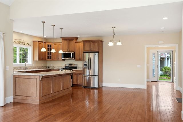 17 Hannah Brook Waye 9, Marshfield, MA 02050