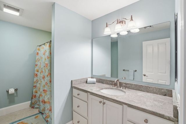 17 Hannah Brook Waye 9, Marshfield, MA 02050