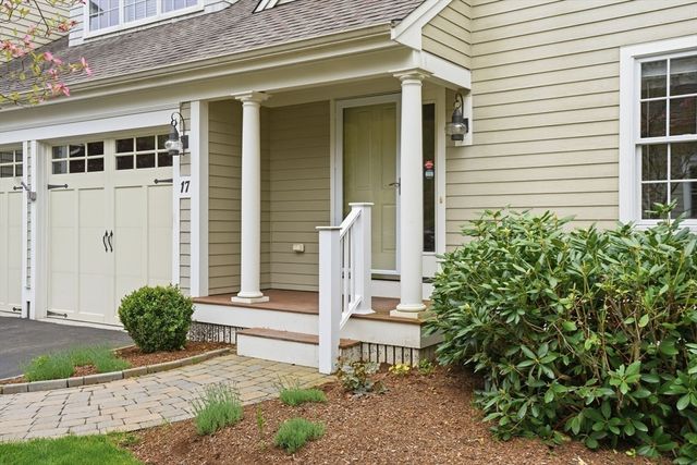 17 Hannah Brook Waye 9, Marshfield, MA 02050
