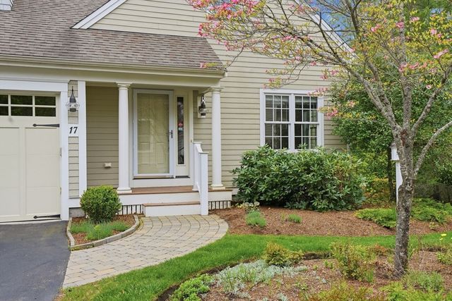 17 Hannah Brook Waye 9, Marshfield, MA 02050